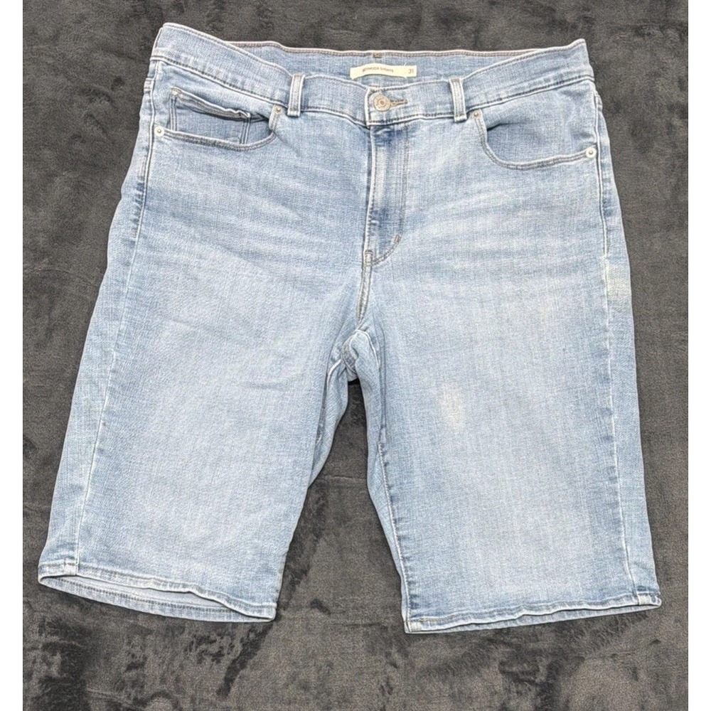 Levis Classic Bermuda Denim Jean Shorts Womens 31" X 12" Mid Rise Stretch.